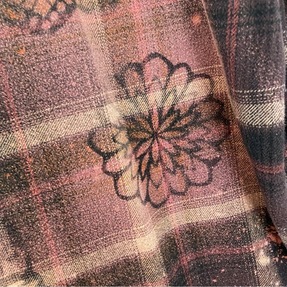Handmade Floral Flannel Shirt Shacket Womens Plus XXL Bleached Plaid Button Down - Picture 6 of 13